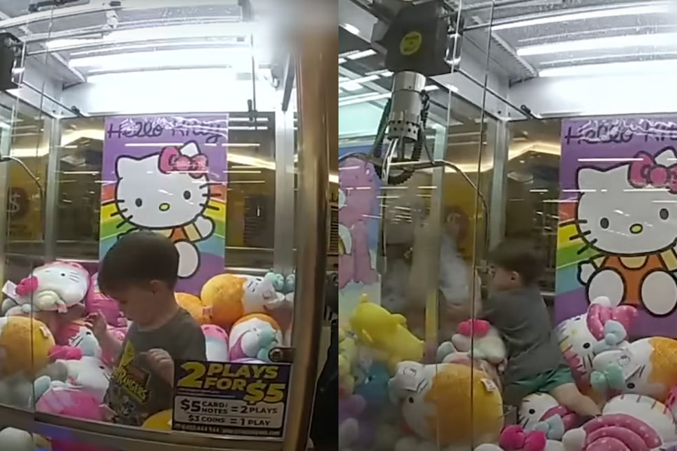 Niño de tres años se quedó atorado dentro de una maquina de premios de Hello Kitty