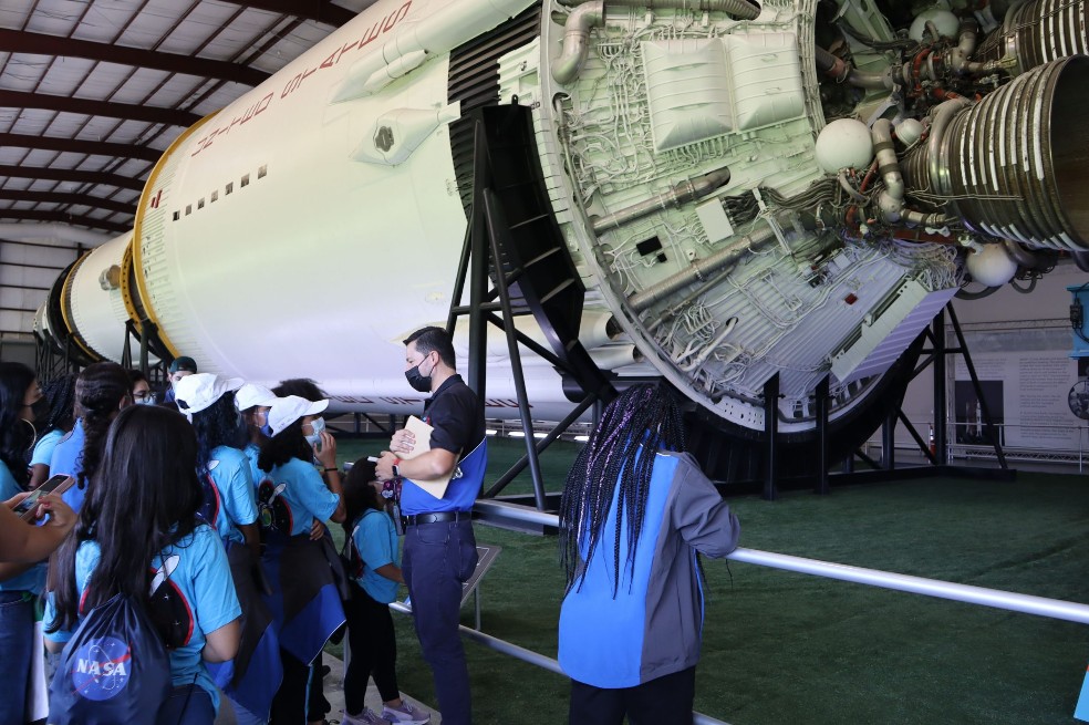 Niñas de Barranquilla y Valledupar también visitarán el Space Center de la NASA