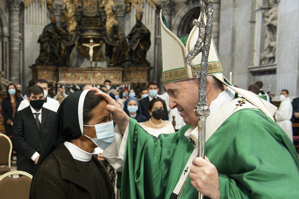 Papa Francisco se encuentra con monja Gloria Cecilia Narváez, liberada el sábado