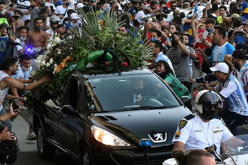 Diego Maradona y la crónica de su último viaje