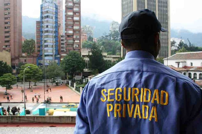 Gremios de vigilancia privada afirman que empleos están en riesgo por decisiones de Gobierno