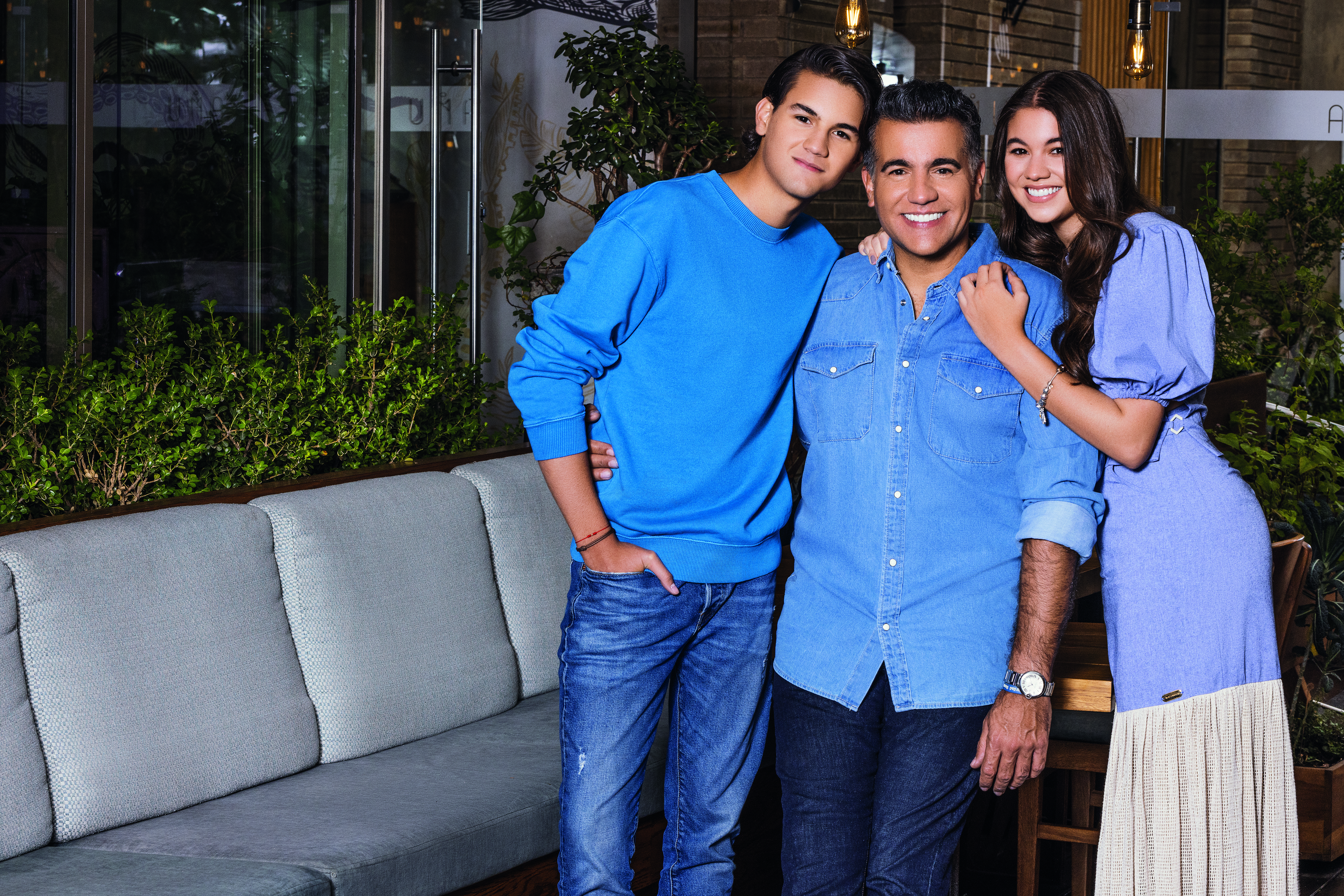 Sofía, la hija de Carlos Calero, y su soñada boda griega junto a toda su familia
