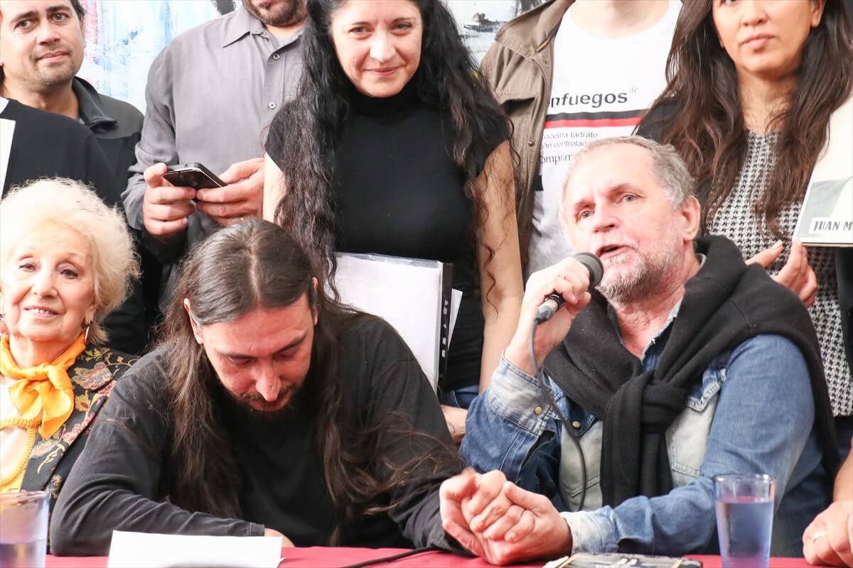“Tenía la certeza de ser hijo de desaparecidos”, asegura nieto 130 recuperado en Argentina