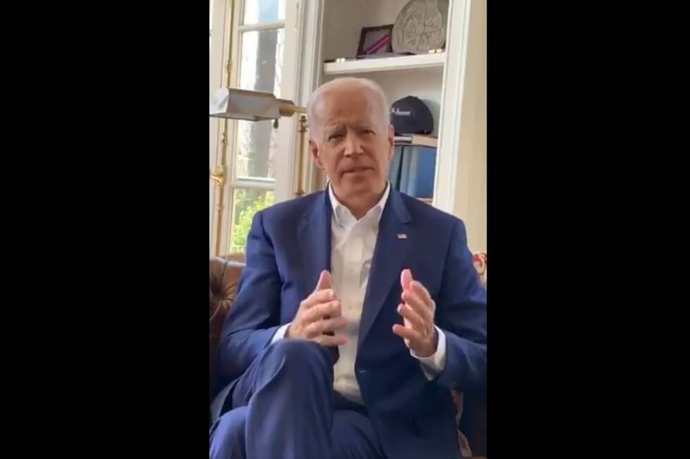 «Seré más respetuoso con el espacio personal de la gente»: Joe Biden