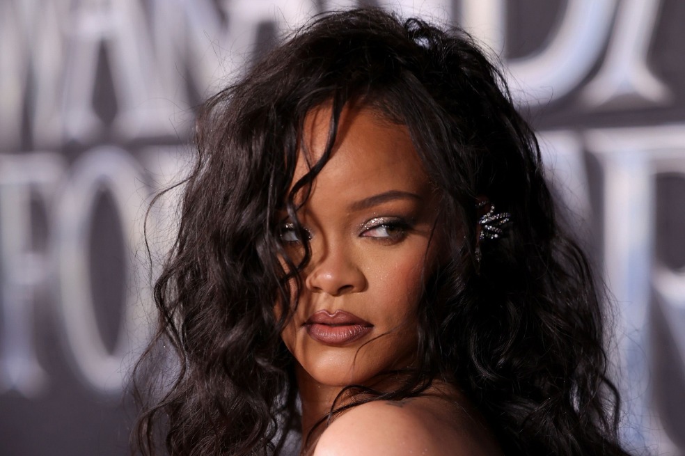 Rihanna podría encabezar el Festival Glastonbury 2025