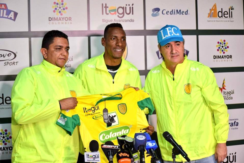 Luis Amaranto Perea fue presentado como técnico de Leones