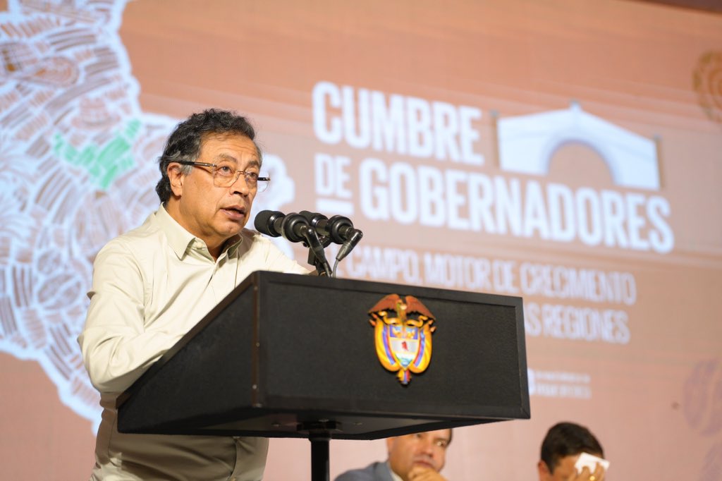 Desde las regiones le exigen a Petro cumplir compromisos antes de que deje el poder