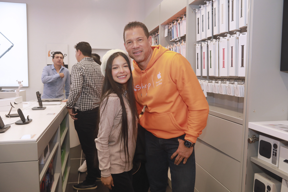 Lanzamiento Watch Ultra Ishop Parque la Colina