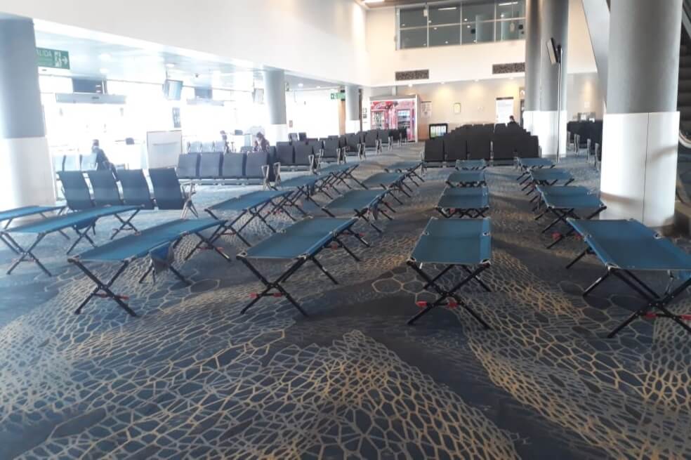Aeropuerto El Dorado instaló camas para refugiar extranjeros
