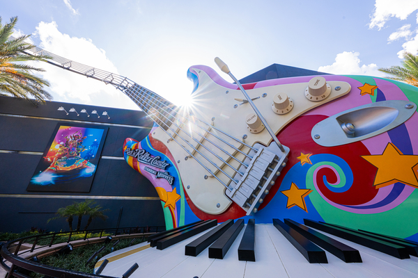Disney estrena la nueva montaña rusa de Los Muppets y promete una experiencia única: Rock ’n’ Roller Coaster Starring The Muppets