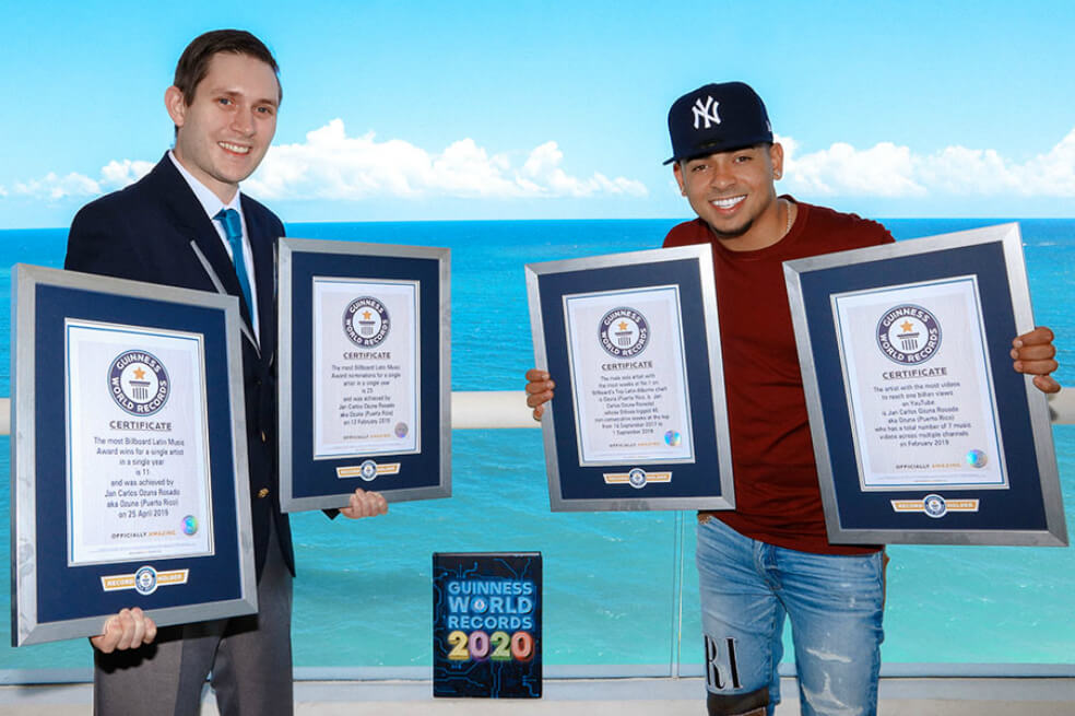 Ozuna recibe récord Guinness por ser el artista más visto en YouTube en 2018
