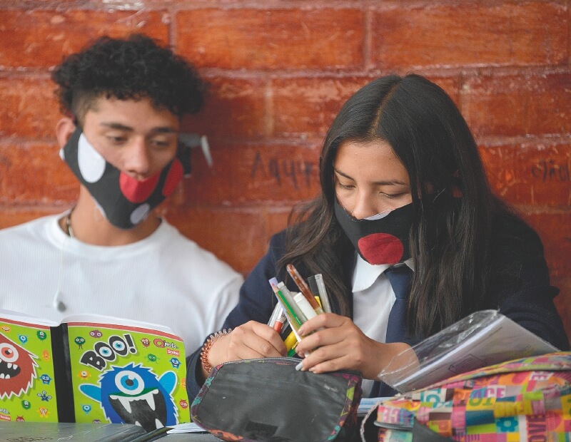 Educación a distancia, una lección para los padres