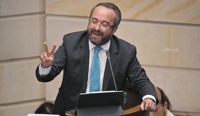Ciro Ramírez ya regresó al Senado: “voy a votar no a la consulta”