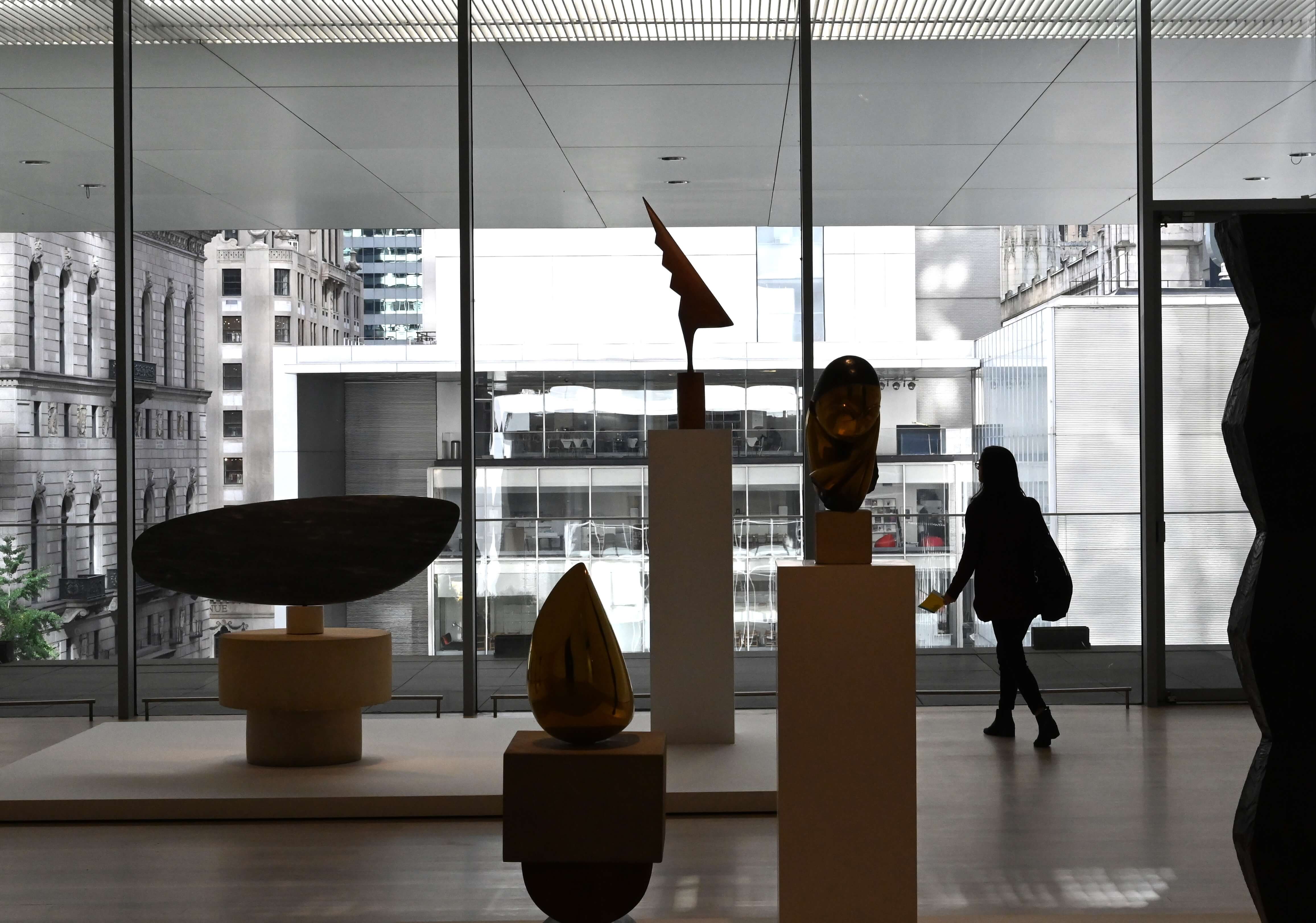 Artistas le piden al MoMa que corte lazos con empresas involucradas en la guerra de Irak