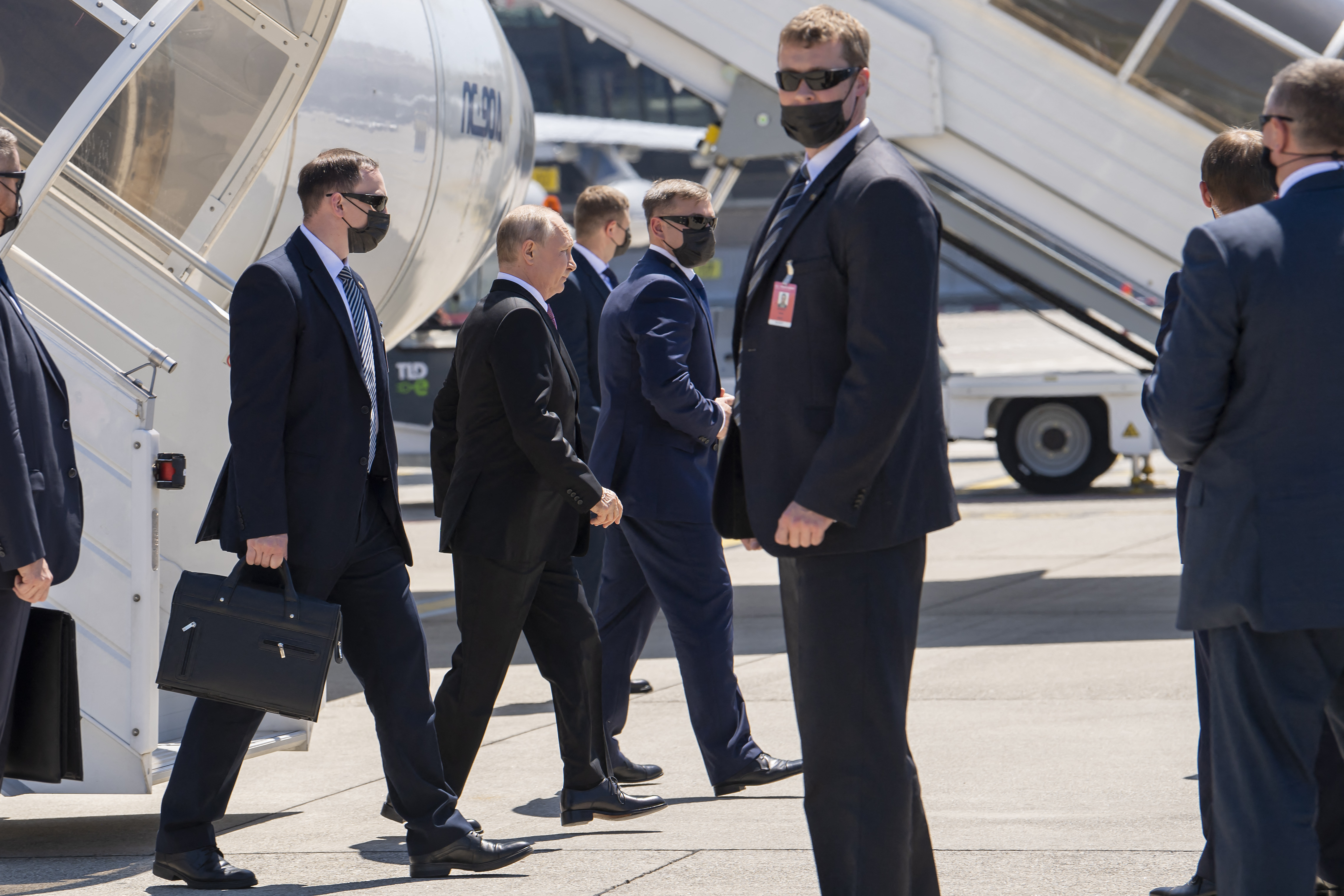 Putin llegó a Ginebra el miércoles al mediodía, media hora antes del inicio de la cita.
