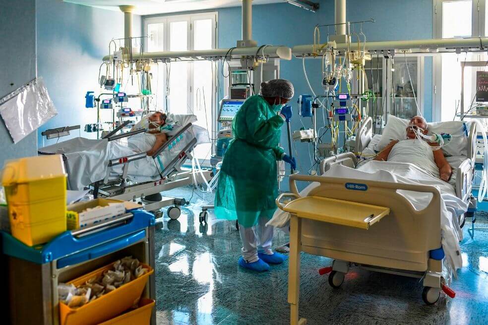 En Uruguay proponen que asistentes a fiestas trabajen  en hospitales