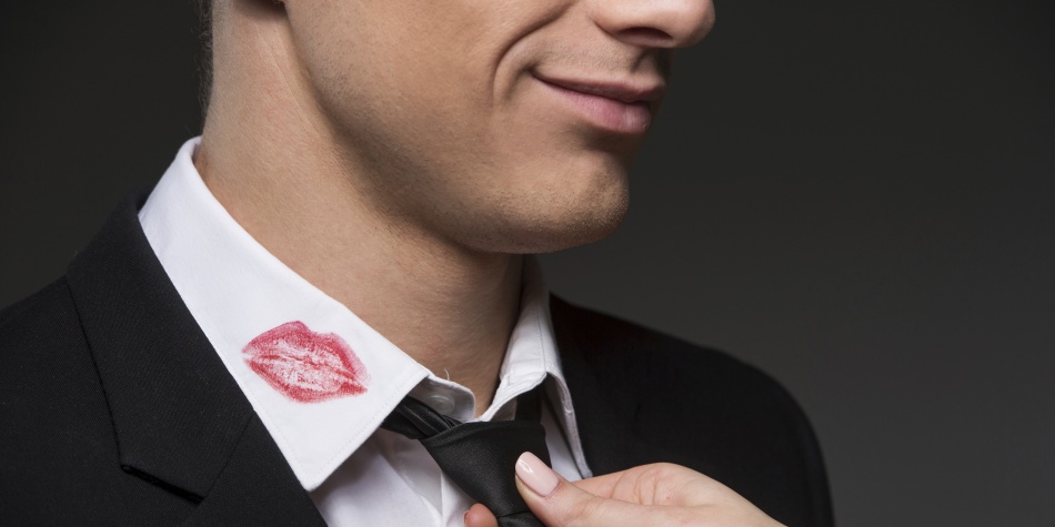 Ocho cosas que los hombres infieles le dicen a sus parejas