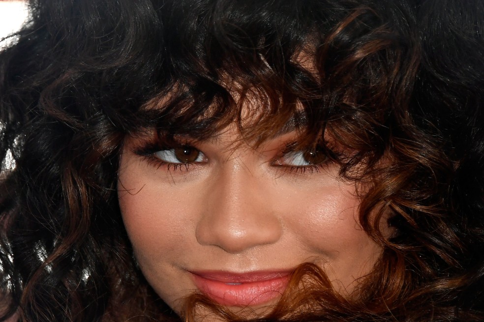 Pelo rizado: ¿cómo lucirlo al estilo de la actriz Zendaya?
