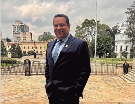 Corte Suprema investiga al congresista Jorge Cerchiaro por presunto tráfico de influencias