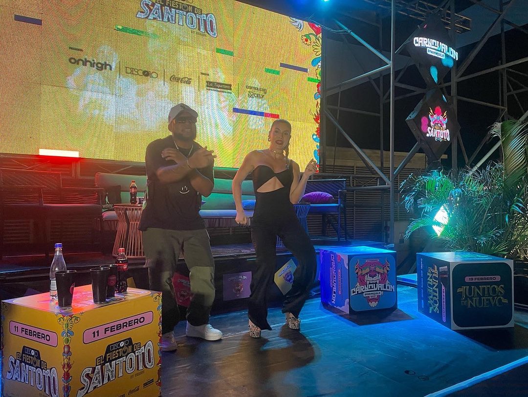 Juliana Arango presentadora y Pepo Music