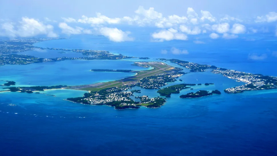 Descubren una enorme capa de roca bajo la corteza oceánica de las Bermudas