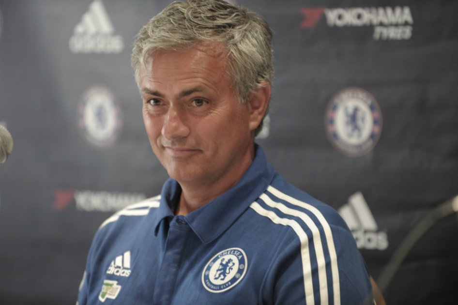 Mourinho: la esposa de Benítez «debería ocuparse de la dieta de su marido»