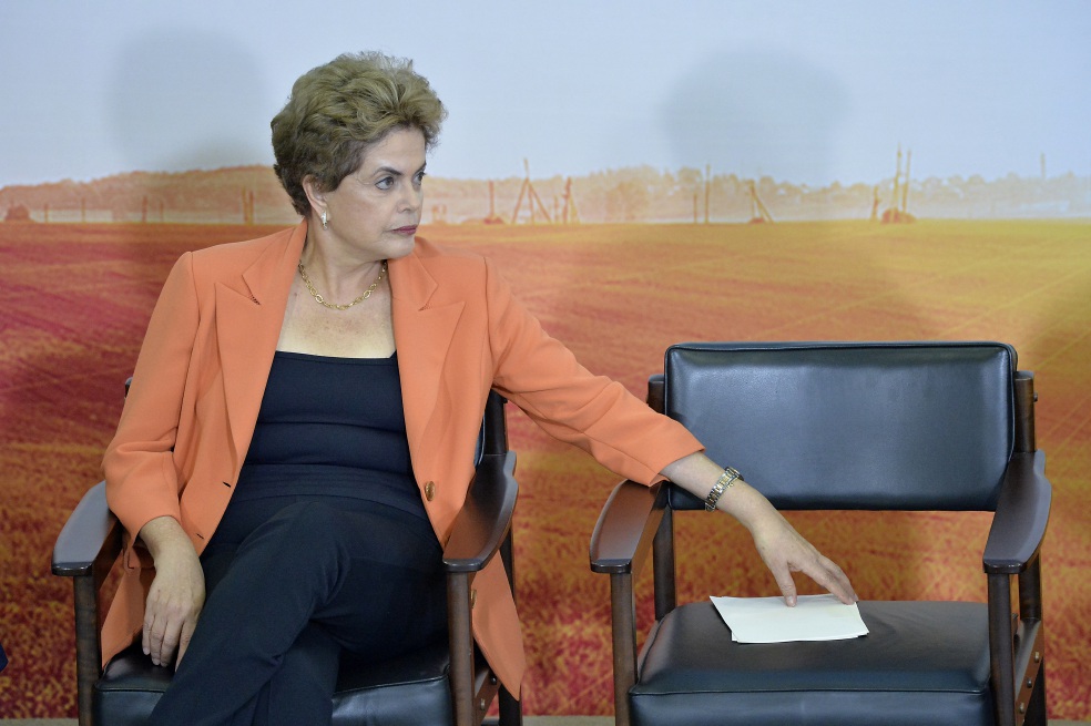 La presidenta Dilma Rousseff estaría planeando una estrategia que no se espera la oposición, que la quiere sacar del poder. / EFE