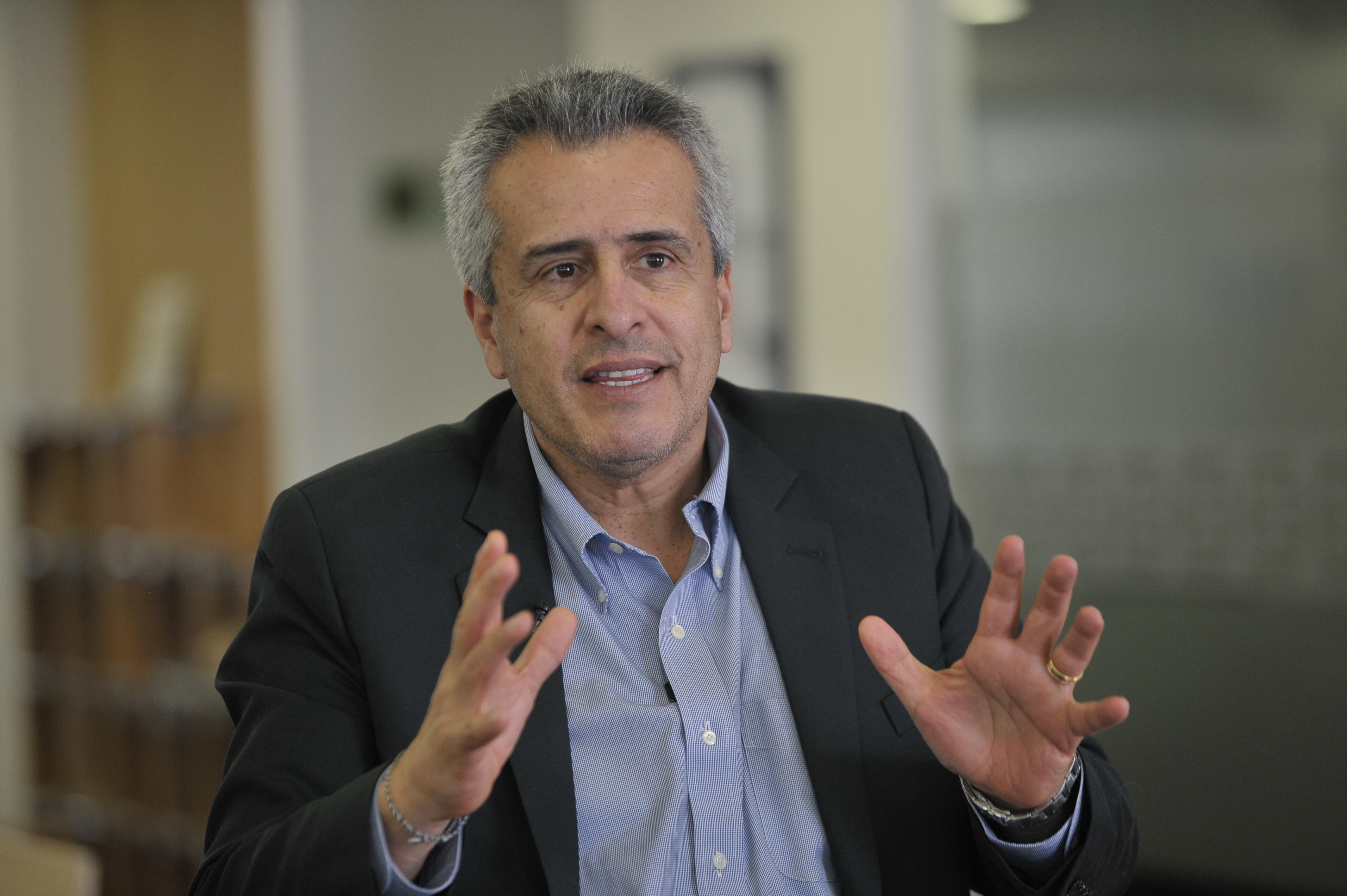 “Aún no hay un bloqueo político”: ministro del Interior sobre constituyente de Petro
