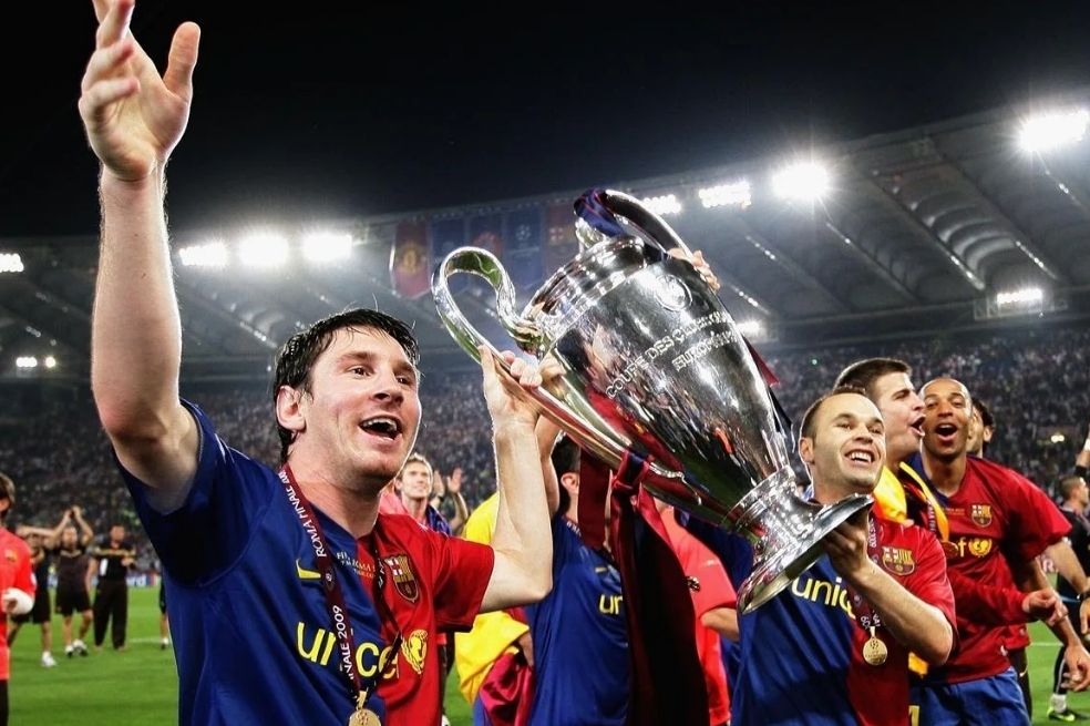Como líder y figura principal del histórico equipo de Guardiola, Messi consiguió su segunda Champions. En la imagen está con otro de sus grandes socios, Andrés Iniesta.