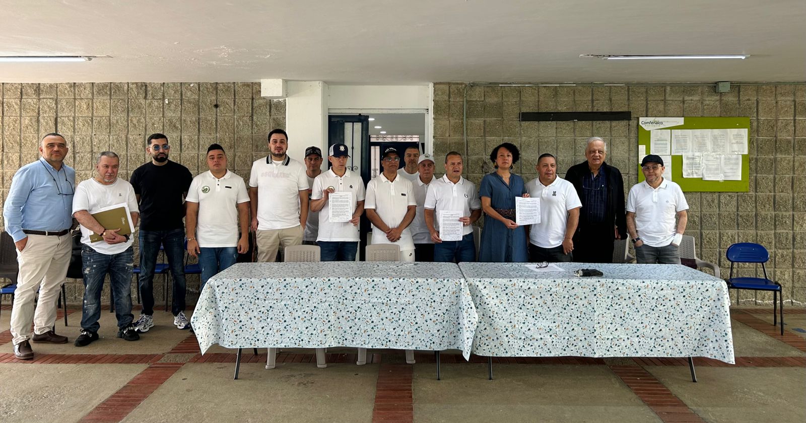 Mesa con bandas de Medellín: vocero dimite, pero luego Gobierno anuncia un “acuerdo” de paz