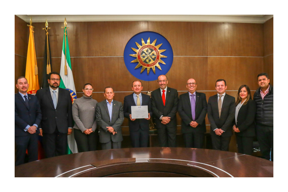 Universidad Santo Tomás recibió la Acreditación Institucional Internacional