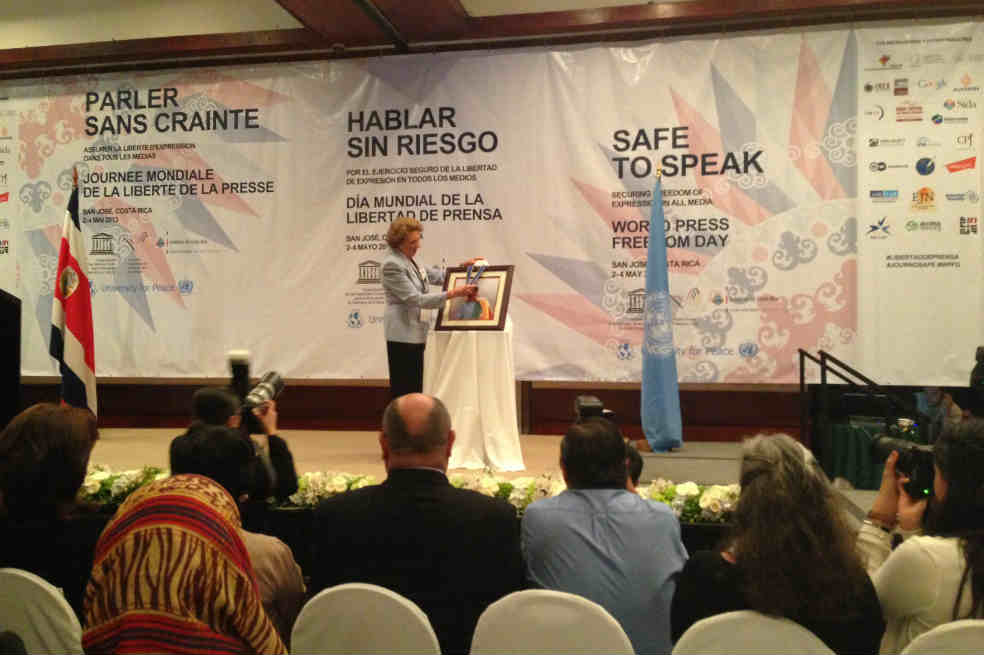 Encarcelada, recibió premio mundial a libertad de expresión