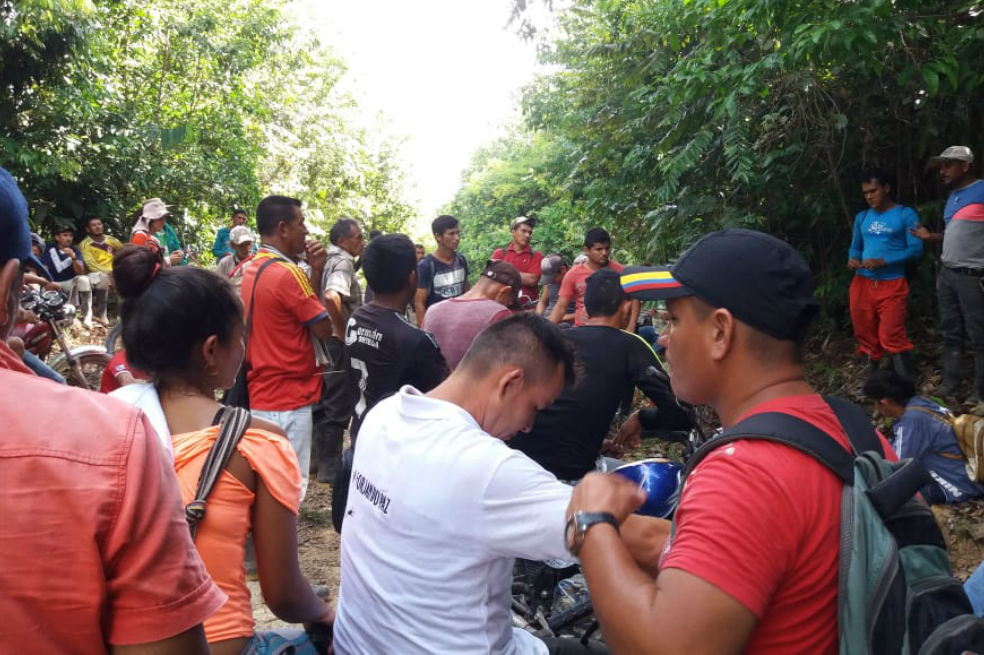 Campesinos bloquean vía Cúcuta – Ocaña para protestar por erradicación forzada de cultivos