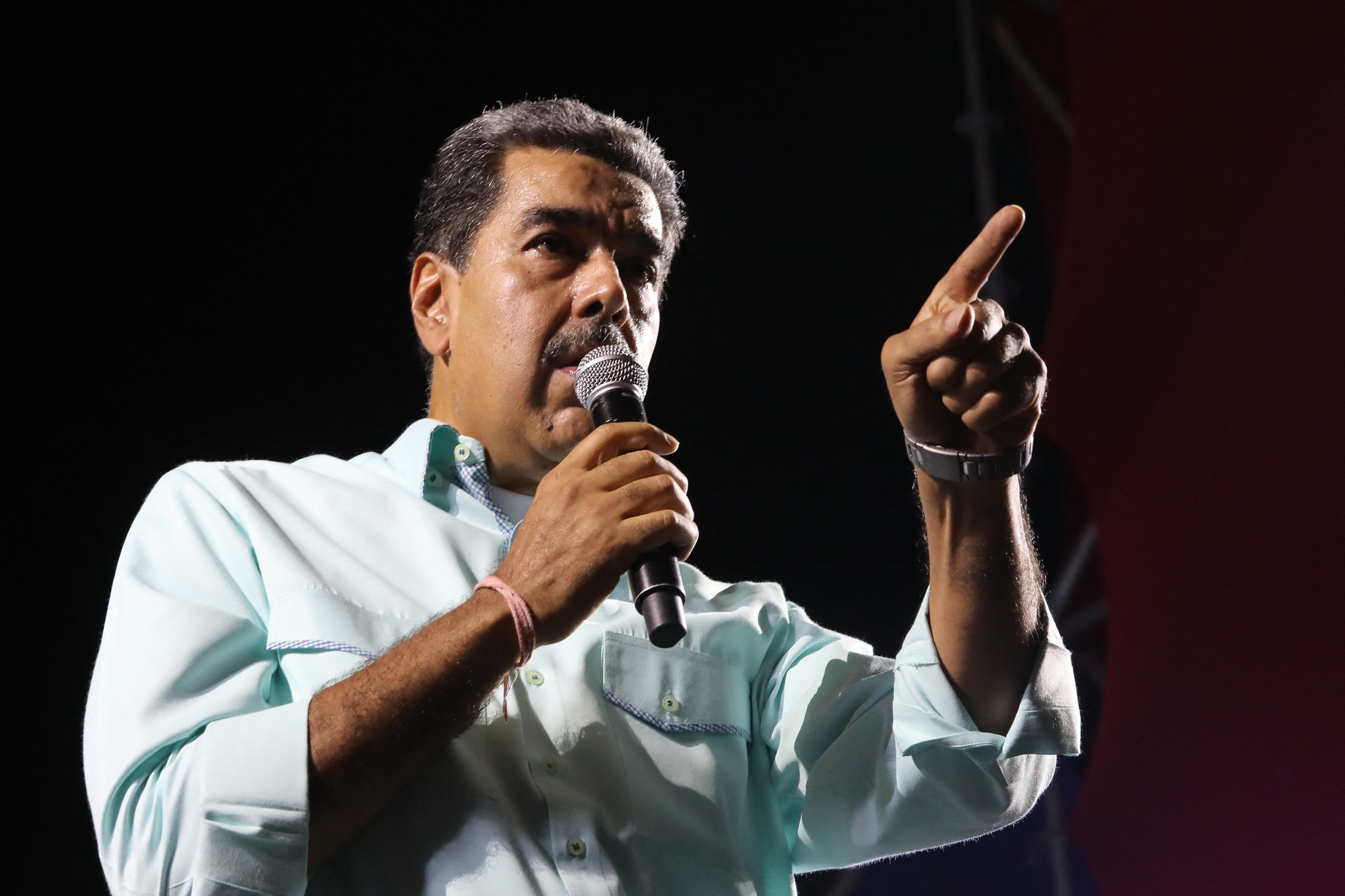 Venezuela anuló los pasaportes de 40 personas tras la reelección de Nicolás Maduro