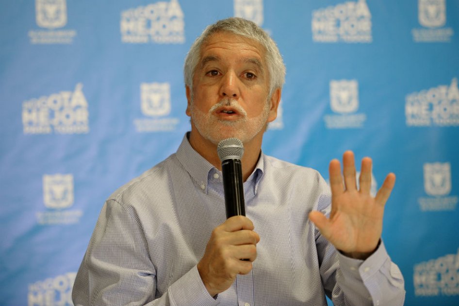 Tres horas al día sin carros particulares en Bogotá, la nueva propuesta de Peñalosa