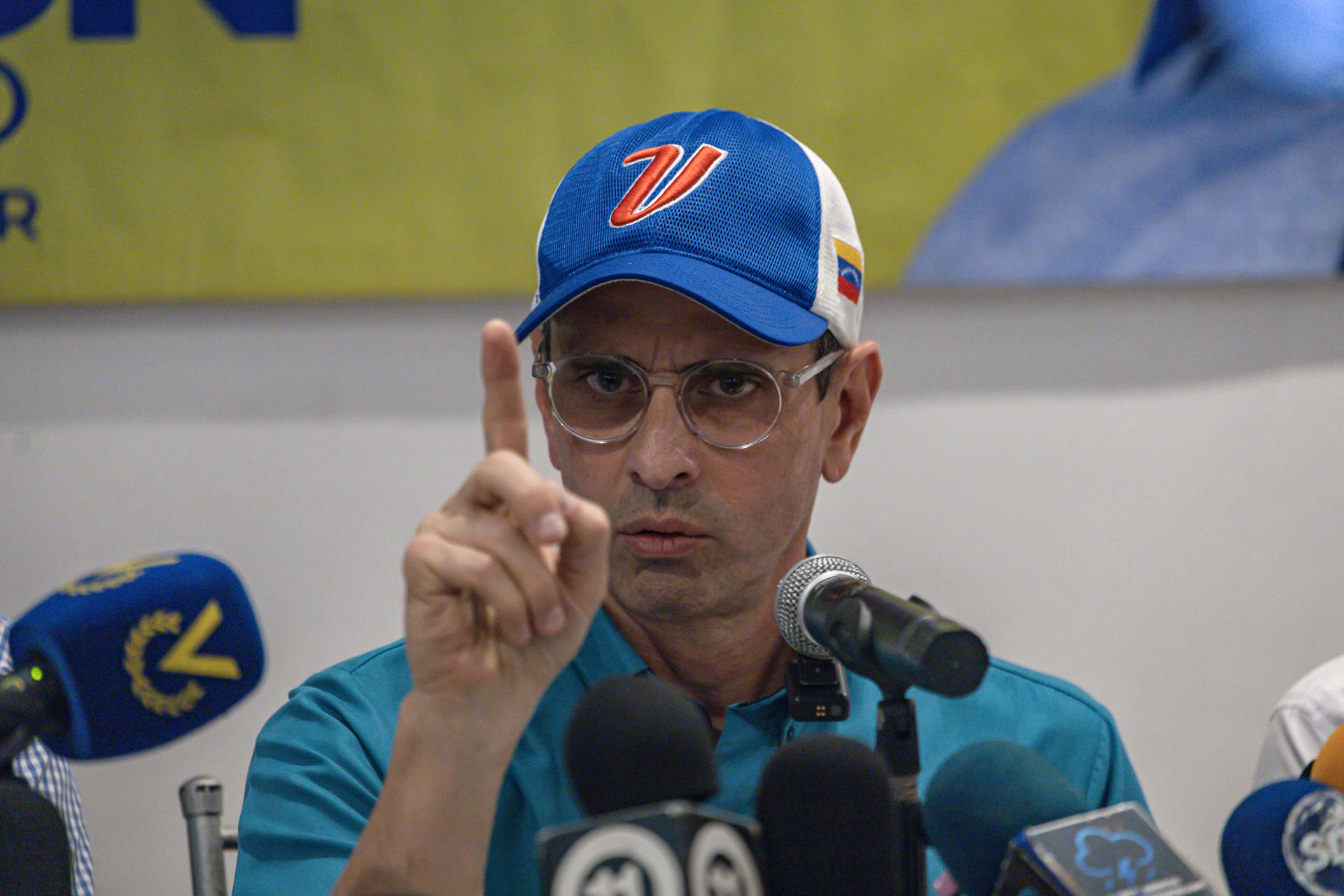 “Decir que votar legitima al régimen es manipulación”: Henrique Capriles