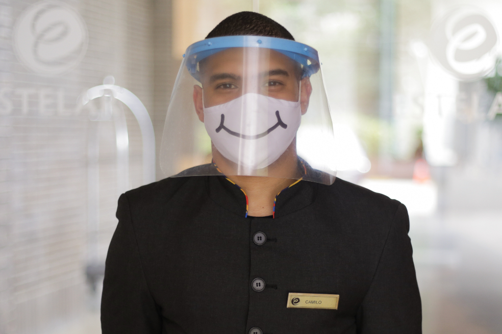 Hoteles Estelar reabrió sus hoteles con todos los protocolos de bioseguridad, a través de su programa “Estelar te cuida”, con el sello Safe Guard y Check in Certificado.