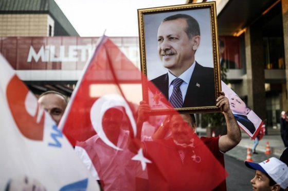 Popularidad de Erdogan se dispara en Turquía tras fallido golpe militar