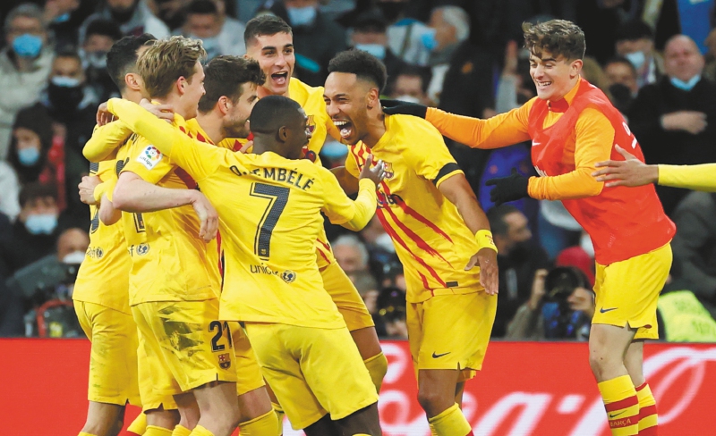 En su primera temporada ganó cuatro goles a cero al Real Madrid en el Santiago Bernabéu.