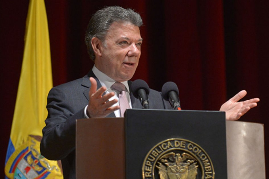 Santos expresó su preocupación por las presiones ejercidas contra periodistas en las regiones por parte de grupos violentos. /Presidencia