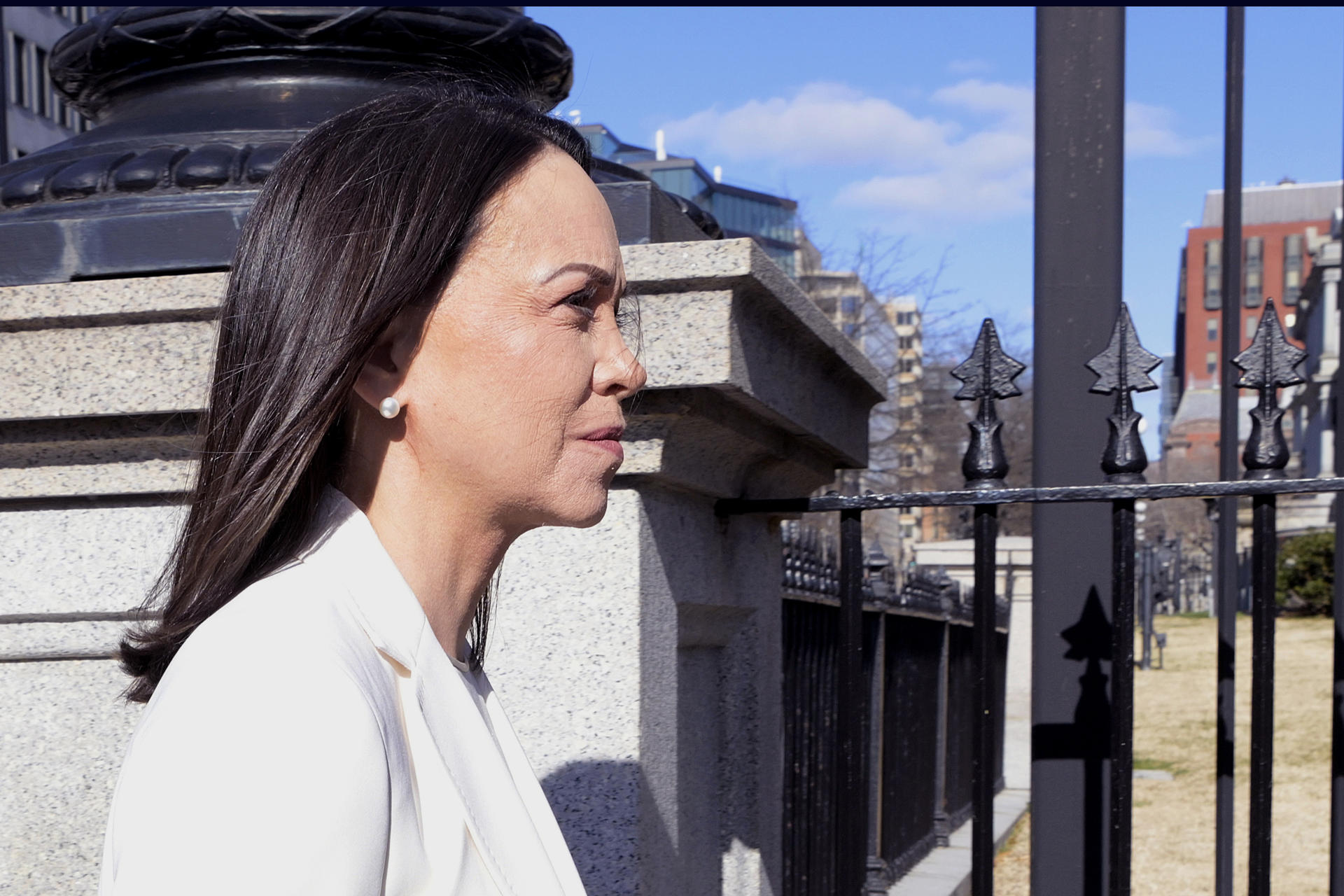 María Corina Machado dice que le entregó la medalla del Nobel de Paz a Donald Trump