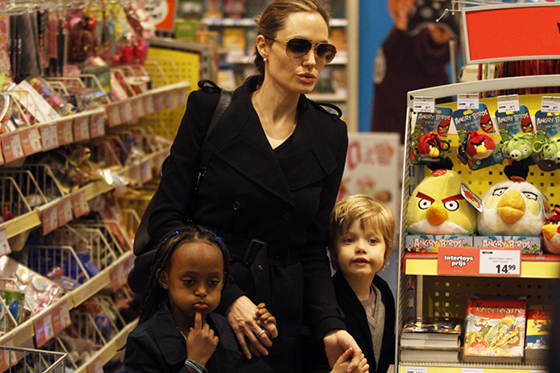 Amsterdam 14 maart 2012Angelina Jolie with Kids in Amsterdam.Peter Smulders bv