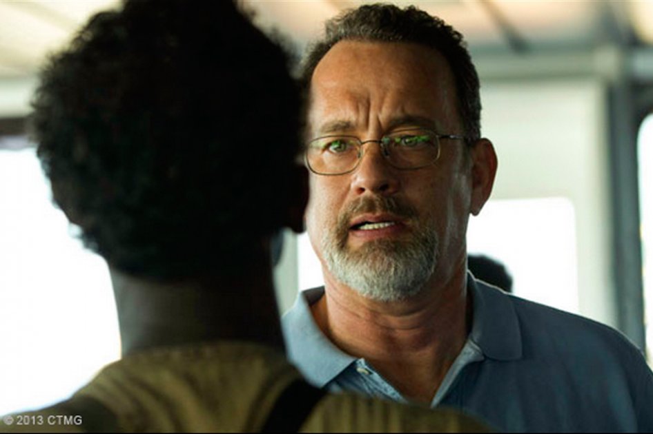 Tom Hanks enfrenta la piratería somalí en «Capitán Phillips»