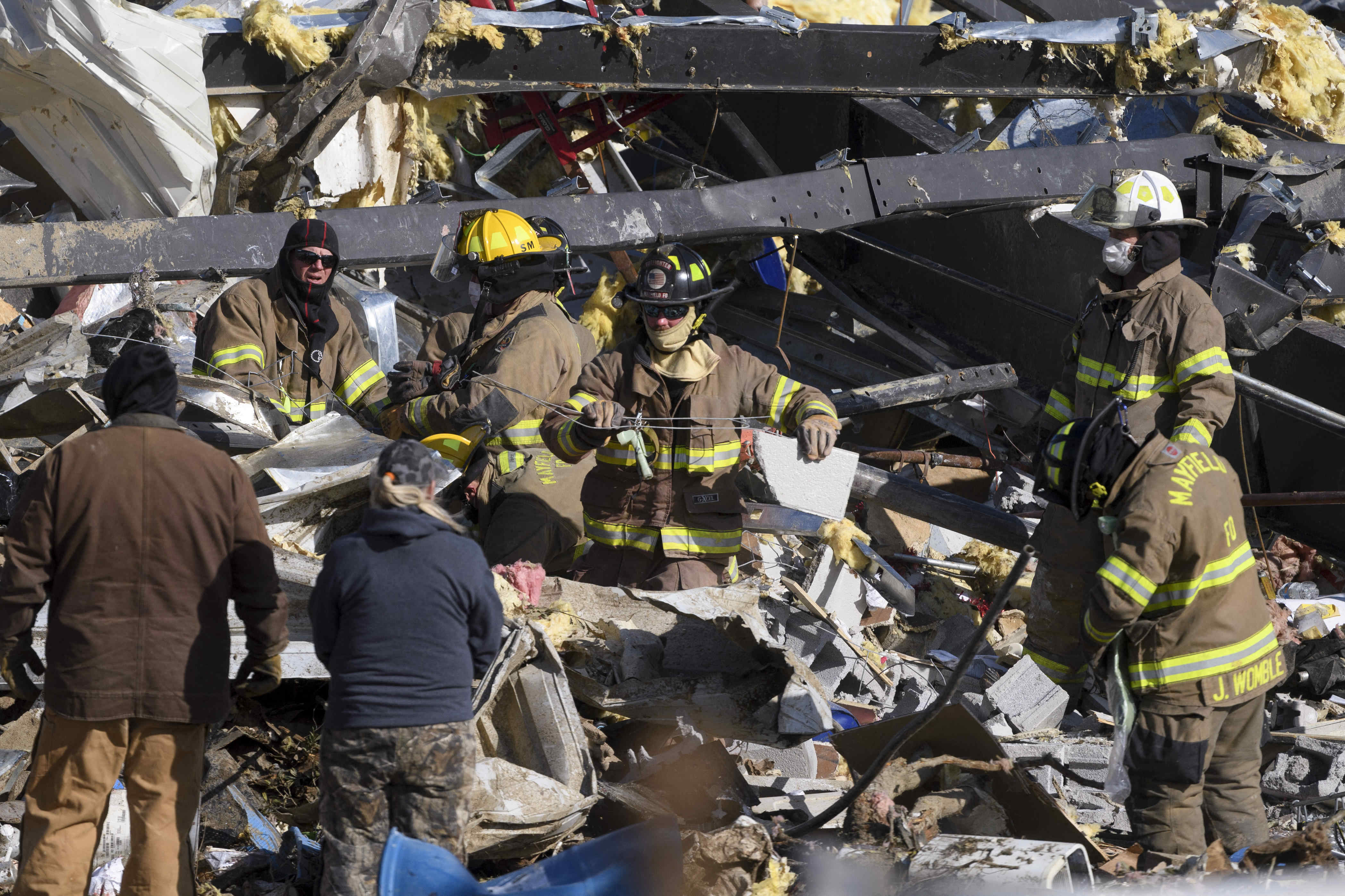 Tornados dejan al menos 75 muertos en Estados Unidos