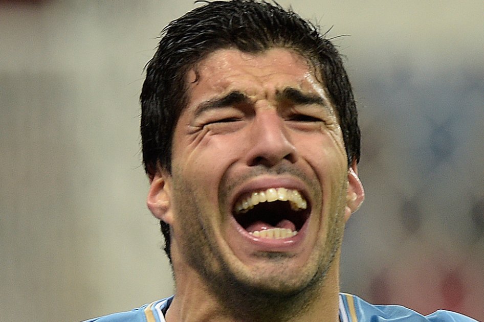 Luis Suárez se fue llorando del Mundial