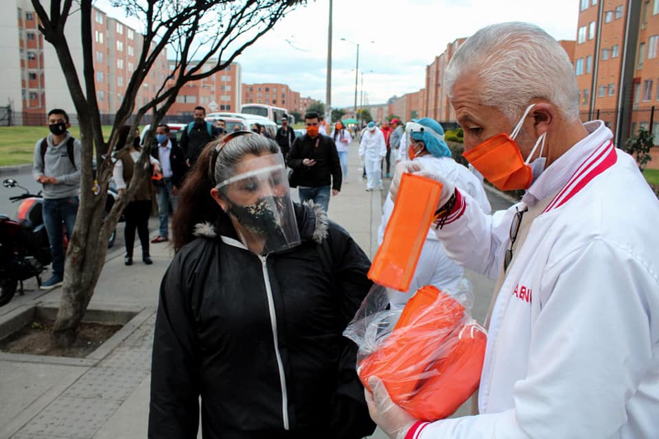 Se entregaron más de 5.000 tapabocas hechos por mujeres víctimas de la violencia en Soacha