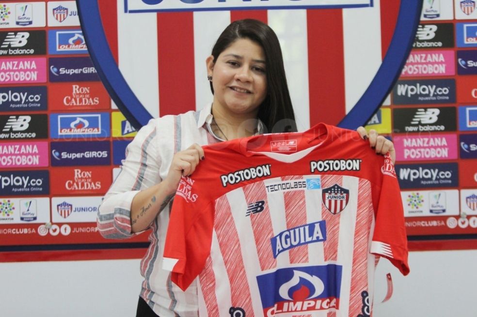 Yinaris García fue presentada como la nueva directora técnica de Júnior femenino