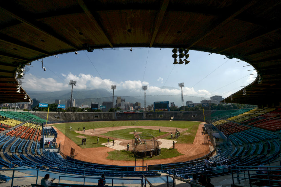 Los dólares de la discordia en el béisbol venezolano