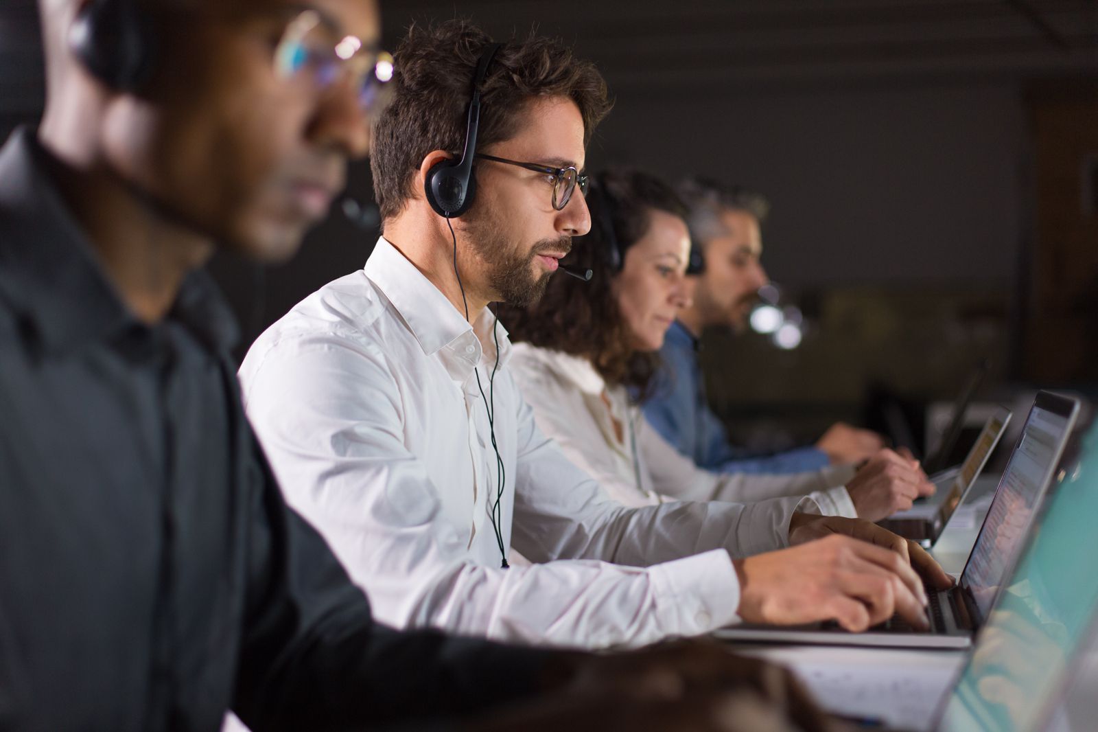 ¿Busca trabajo en Bogotá? Hay 100 vacantes para agentes de call center