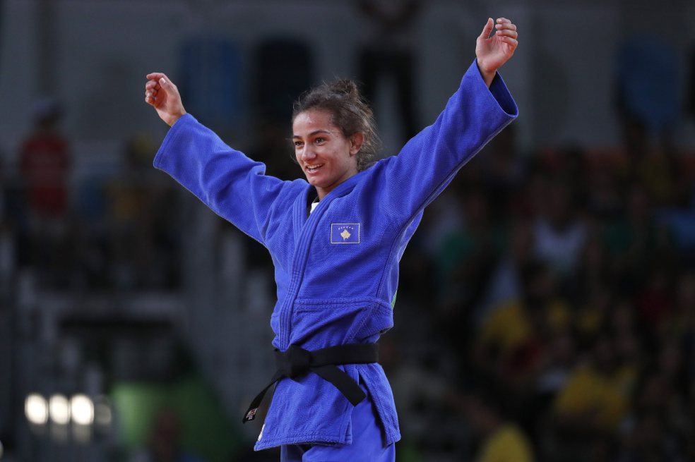 Primera medalla de Kosovo: El oro no se compra con dinero